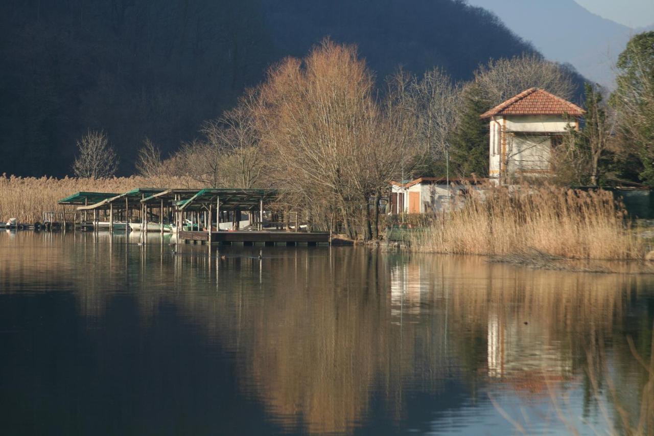 Lake House Canzo 外观 照片